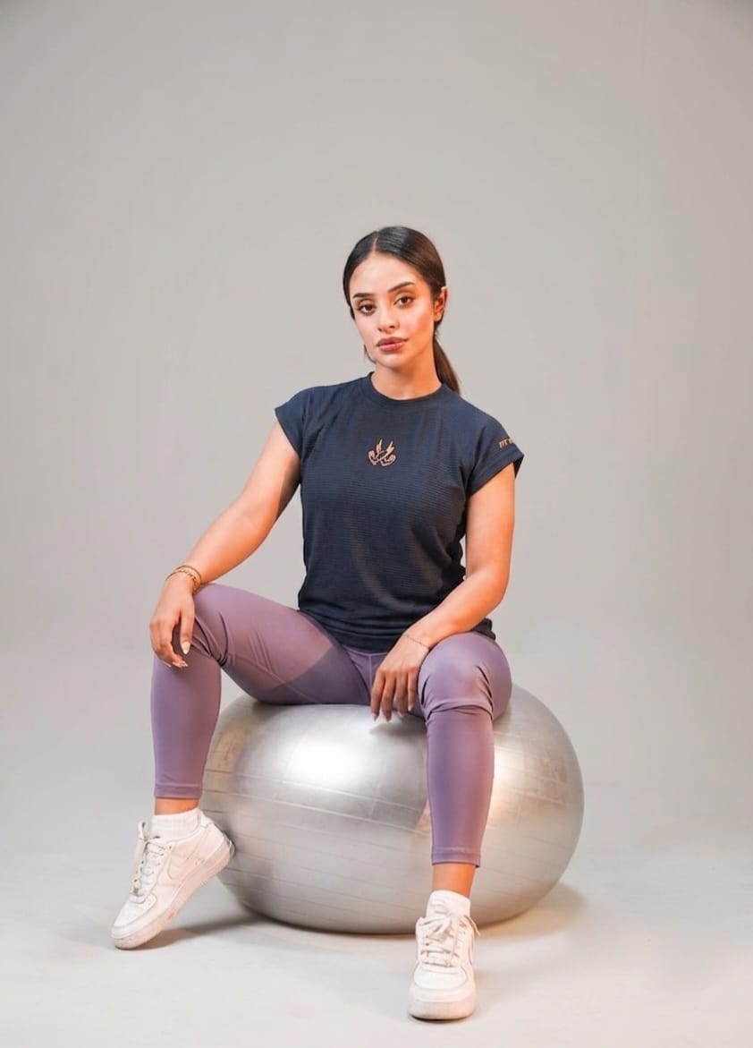 The Apex Contrast Jacquard Cap-Sleeve Tee