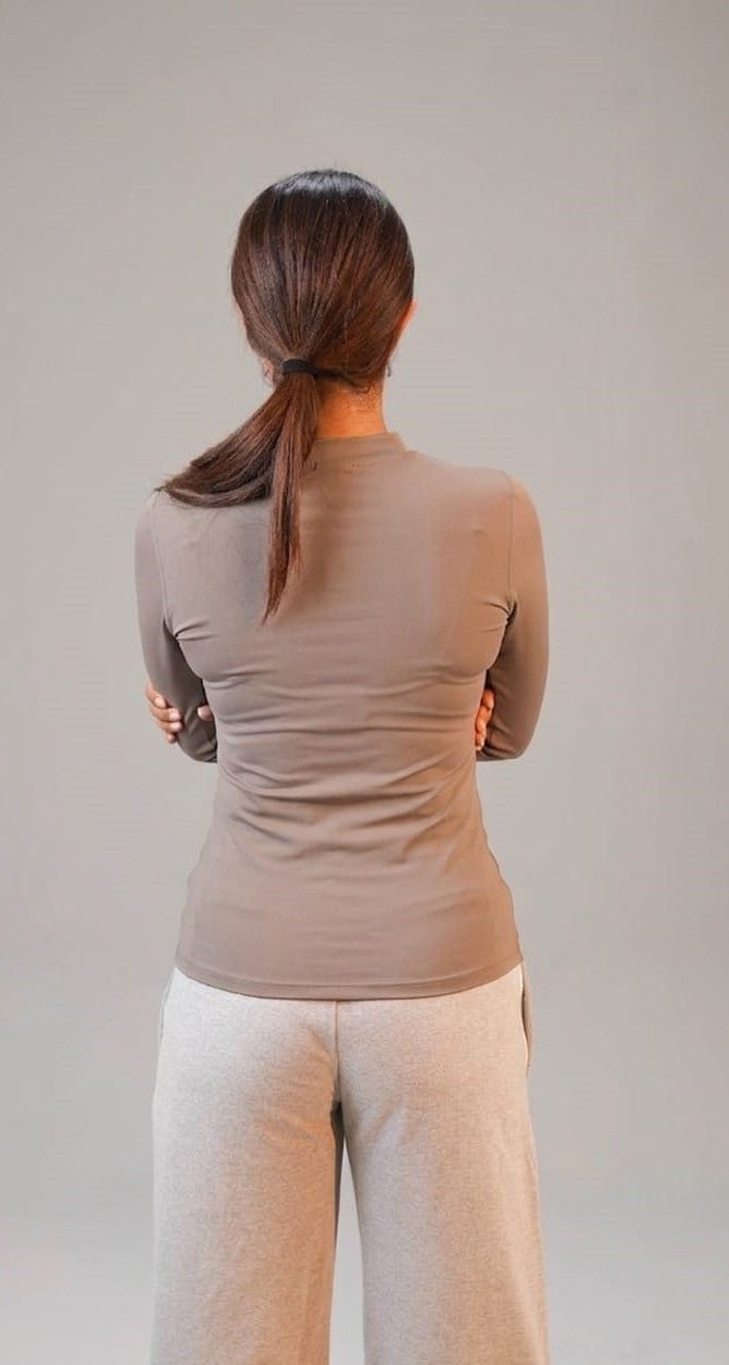 The Aura Ultra-Lightweight Thumbhole Tee
