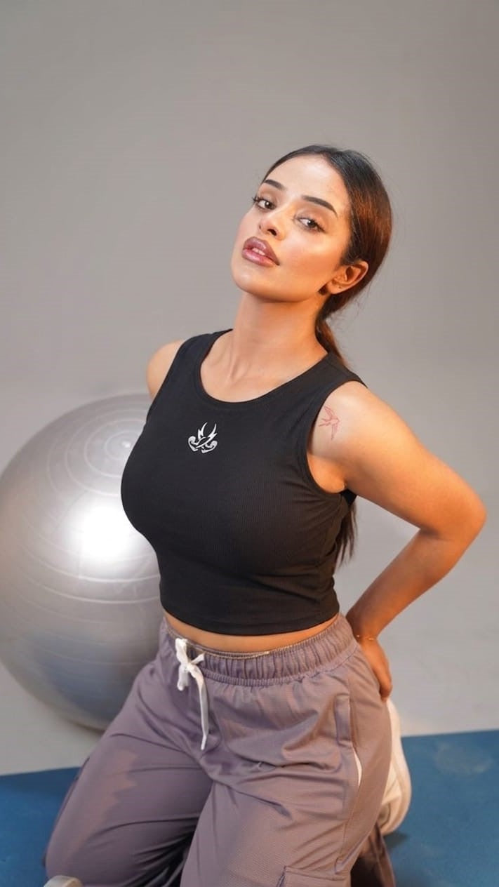 The Apex Textured Performance Crop Top